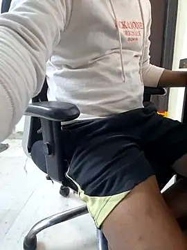 divyansh hyderabadi online show from December 15, 4:53 am