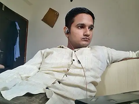 Snapshot of Jonrobinso chatting on October 5, 6:06 am Jonrobinso online show from October 5, 6:06 am