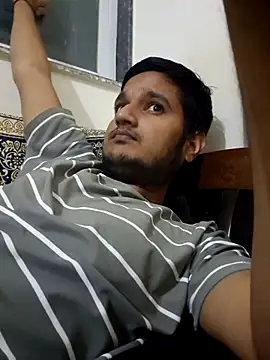 Snapshot of Jonrobinso chatting on October 31, 1:58 pm Jonrobinso online show from October 31, 1:58 pm