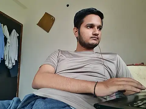 Snapshot of Jonrobinso chatting on October 26, 5:09 am Jonrobinso online show from October 26, 5:09 am