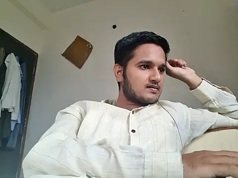 Snapshot of Jonrobinso chatting on October 28, 5:32 am Jonrobinso online show from October 28, 5:32 am