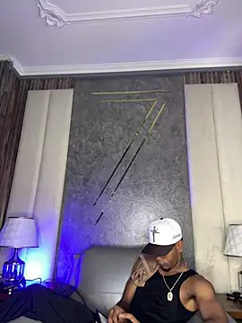 AaronCruz  online show from January 6, 8:13 pm