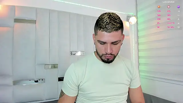 Snapshot of Jacoob19_ chatting on January 9, 1:24 pm Jacoob19 online show from January 9, 1:24 pm