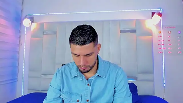 Snapshot of Jacoob19_ chatting on February 11, 12:27 pm Jacoob19 online show from February 11, 12:27 pm