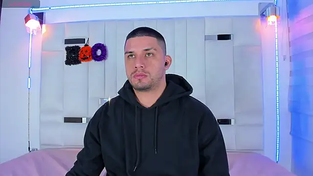 Snapshot of Jacoob19_ chatting on October 19, 3:44 am Jacoob19 online show from October 19, 3:44 am