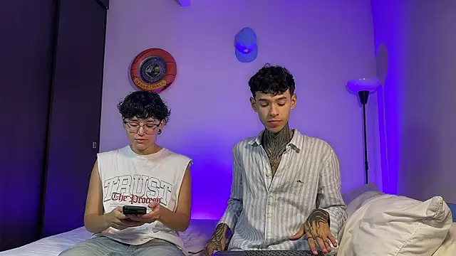 Saturno v online show from April 28, 1:11 am