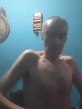 Snapshot of hugosafado333 chatting on October 24, 5:31 am hugosafado333 online show from October 24, 5:31 am