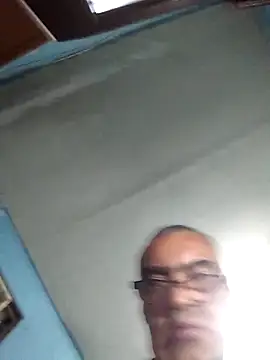Snapshot of hugosafado333 chatting on March 3, 2:55 am hugosafado333 online show from March 3, 2:55 am