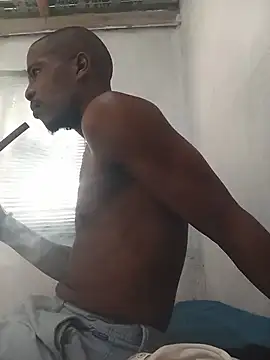 izinjamfee2 online show from April 14, 2:27 pm