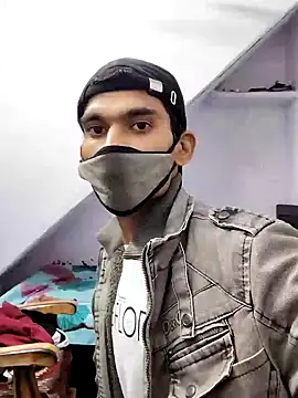 Snapshot of Habibi_big_b chatting on December 25, 5:47 pm Habibi big b online show from December 25, 5:47 pm