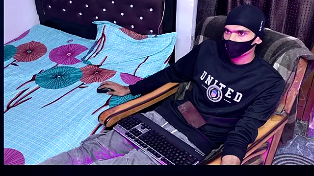 Snapshot of Habibi_big_b chatting on September 14, 5:59 pm Habibi big b online show from September 14, 5:59 pm