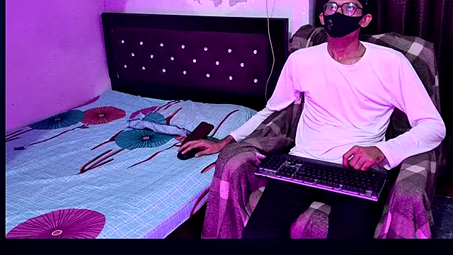Snapshot of Habibi_big_b chatting on September 12, 5:35 pm Habibi big b online show from September 12, 5:35 pm