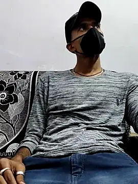 Snapshot of Habibi_big_b chatting on March 8, 5:30 pm Habibi big b online show from March 8, 5:30 pm