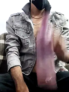 Snapshot of Habibi_big_b chatting on March 3, 6:29 pm Habibi big b online show from March 3, 6:29 pm