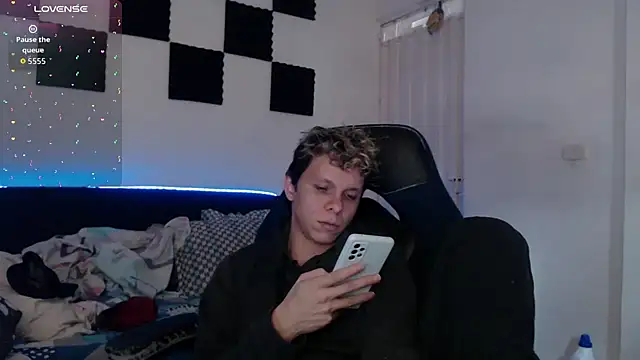 Snapshot of bryamado69 chatting on October 20, 1:59 pm bryamado69 online show from October 20, 1:59 pm