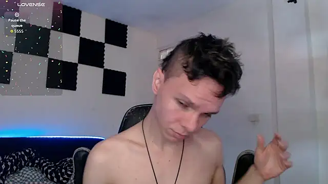 Snapshot of bryamado69 chatting on October 29, 3:37 pm bryamado69 online show from October 29, 3:37 pm