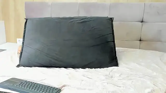 Snapshot of rico_ricky chatting on February 14, 9:56 am rico ricky online show from February 14, 9:56 am