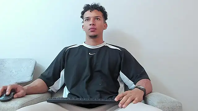 Snapshot of Dominick_star chatting on March 7, 4:12 am Dominick star online show from March 7, 4:12 am