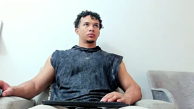 Snapshot of Dominick_star chatting on February 1, 4:35 am Dominick star online show from February 1, 4:35 am