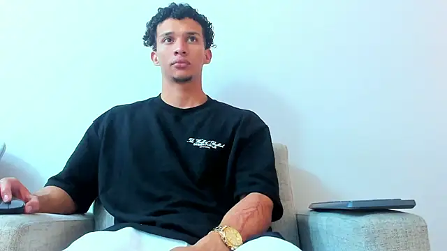 Snapshot of Dominick_star chatting on December 16, 4:02 am Dominick star online show from December 16, 4:02 am