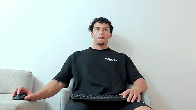 Snapshot of Dominick_star chatting on January 27, 3:26 am Dominick star online show from January 27, 3:26 am