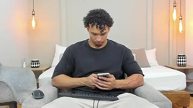 Snapshot of Dominick_star chatting on February 7, 4:06 am Dominick star online show from February 7, 4:06 am