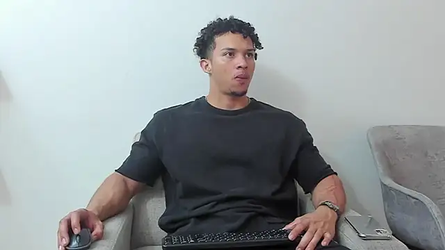 Snapshot of Dominick_star chatting on February 10, 4:08 am Dominick star online show from February 10, 4:08 am