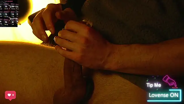 coupleofficial online show from April 9, 9:32 pm