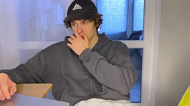 alyx garden online show from April 23, 4:20 pm