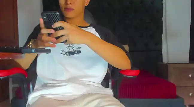 Snapshot of Anthony_mora20 chatting on December 3, 7:00 pm Anthony mora20 online show from December 3, 7:00 pm