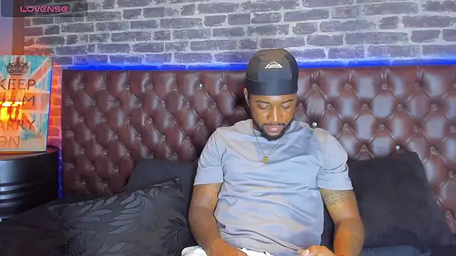 Drake Nassir4 online show from November 29, 3:58 pm