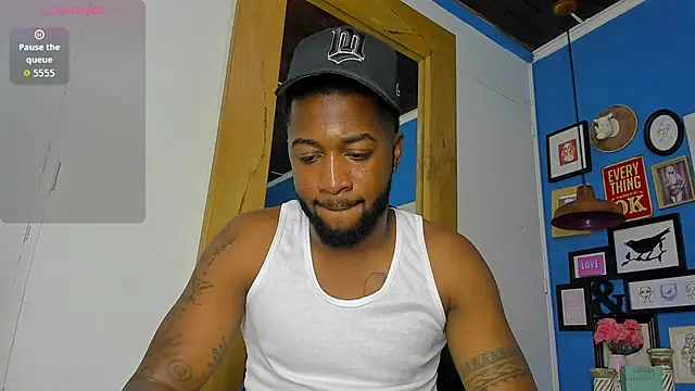 Snapshot of Drake_Nassir4 chatting on October 13, 9:21 pm Drake Nassir4 online show from October 13, 9:21 pm