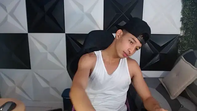 Snapshot of jose_sexycumm chatting on March 19, 8:22 pm jose sexycumm online show from March 19, 8:22 pm