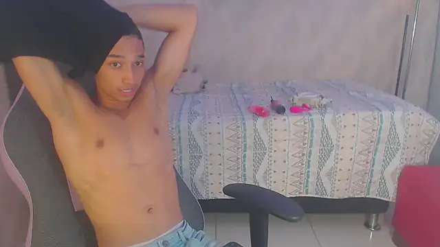 Snapshot of jose_sexycumm chatting on February 2, 8:08 pm jose sexycumm online show from February 2, 8:08 pm