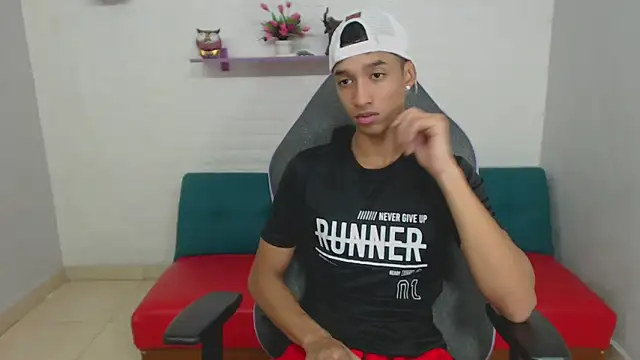 Snapshot of jose_sexycumm chatting on February 17, 7:21 pm jose sexycumm online show from February 17, 7:21 pm