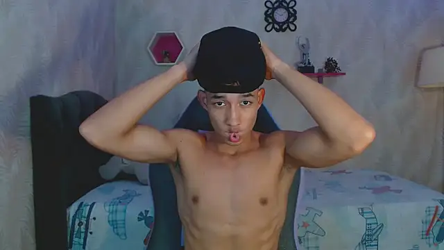 Snapshot of jose_sexycumm chatting on March 8, 8:02 pm jose sexycumm online show from March 8, 8:02 pm
