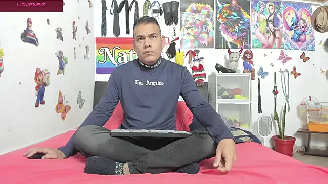 Snapshot of nathan_sanchez chatting on October 19, 9:12 am nathan sanchez online show from October 19, 9:12 am