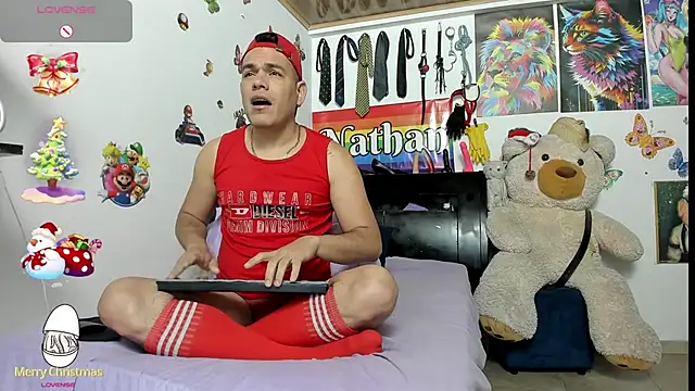 Snapshot of nathan_sanchez chatting on December 20, 10:38 am nathan sanchez online show from December 20, 10:38 am