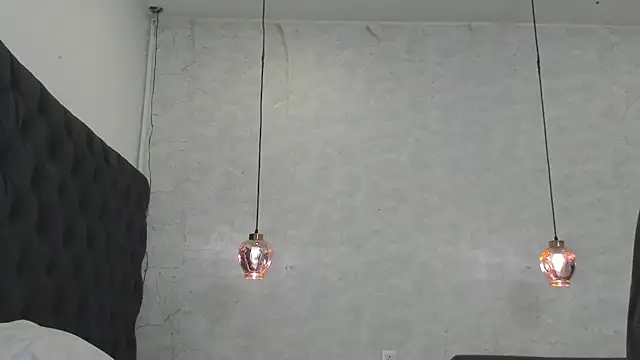 Snapshot of Ian_Castillo_ chatting on February 12, 11:18 am Ian Castillo online show from February 12, 11:18 am