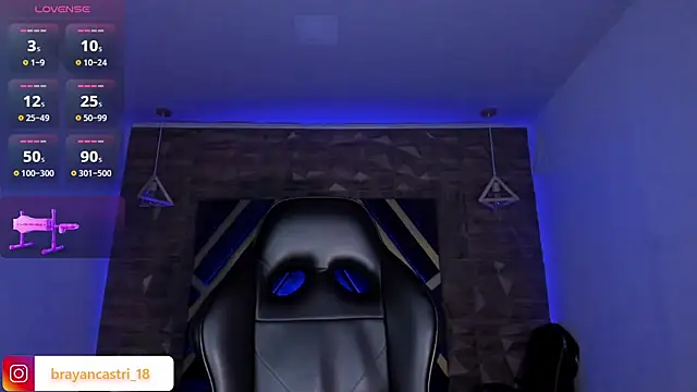 Ian Castillo  online show from April 22, 11:37 am