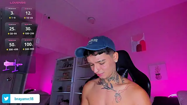 Snapshot of Ian_Castillo_ chatting on September 26, 11:52 am Ian Castillo online show from September 26, 11:52 am