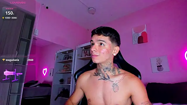 Snapshot of Ian_Castillo_ chatting on September 9, 1:43 pm Ian Castillo online show from September 9, 1:43 pm