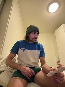 wolfwhite95 online show from April 6, 9:04 pm