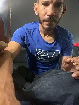 Snapshot of Chico_Bellaco chatting on October 21, 3:15 pm Chico Bellaco online show from October 21, 3:15 pm