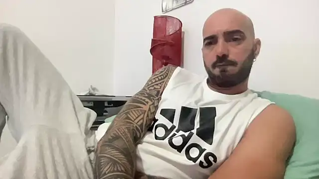 alessandromori91 online show from September 30, 9:07 pm