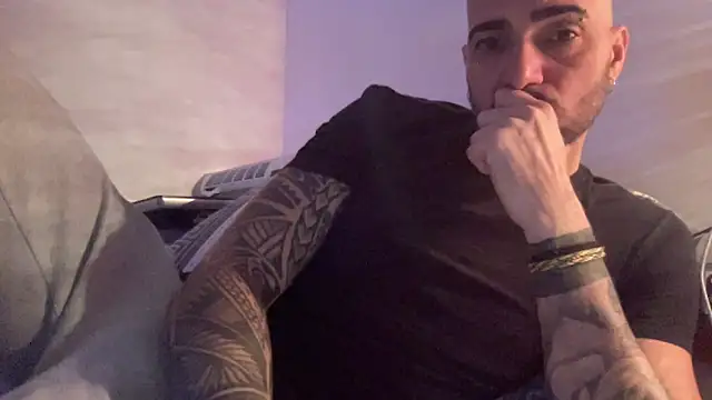 alessandromori91 online show from December 22, 9:34 pm