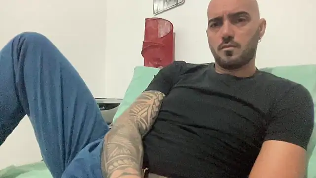 alessandromori91 online show from September 26, 9:23 pm