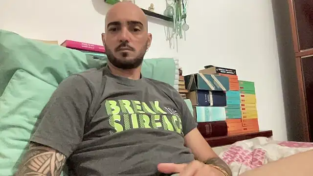 alessandromori91 online show from May 3, 9:39 pm