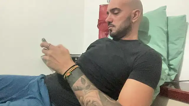 alessandromori91 online show from September 29, 7:10 pm