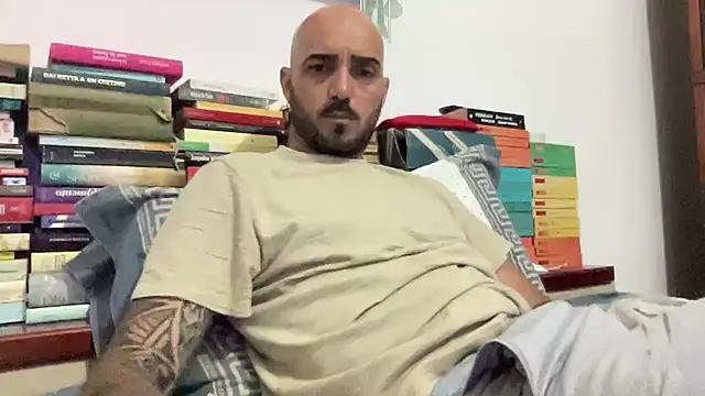 alessandromori91 online show from May 12, 8:28 pm